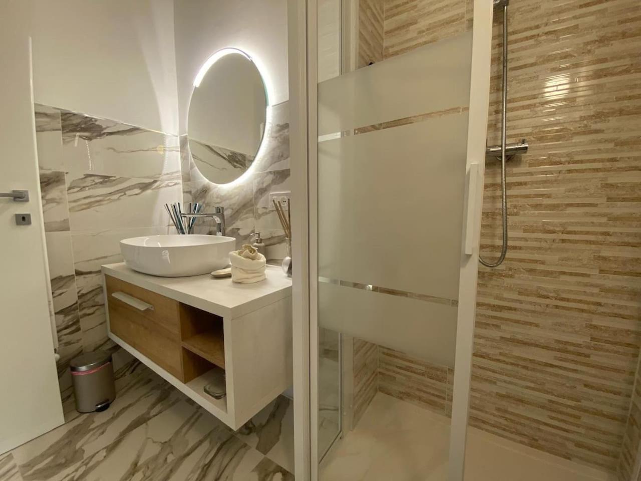 Apartment Flat In Centro Storico La Casa Di Luna Florenz